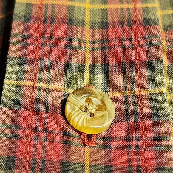 LL Bean Men's Red and Green Plaid Flannel Shirt Cotton - Picture 9 of 9